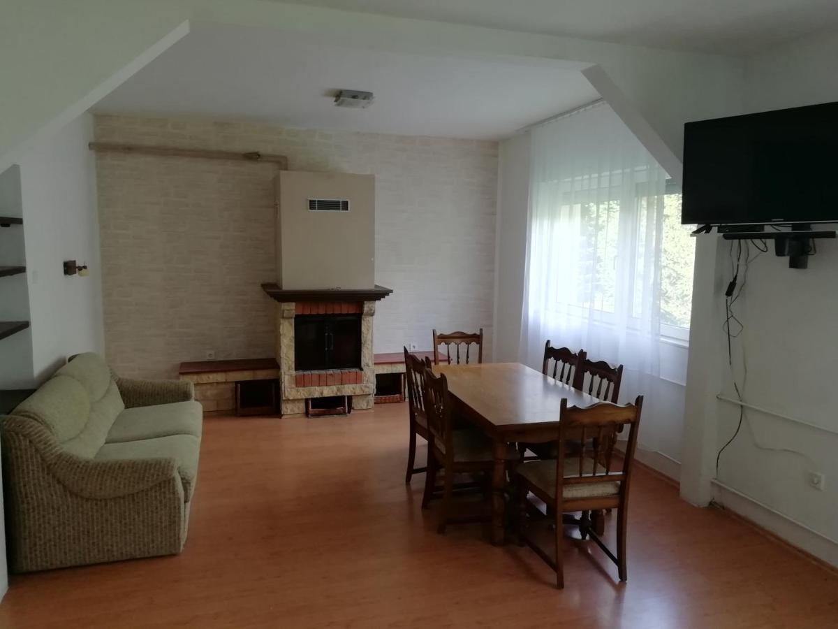 Maci Vendégház Bekescsaba Esterno foto