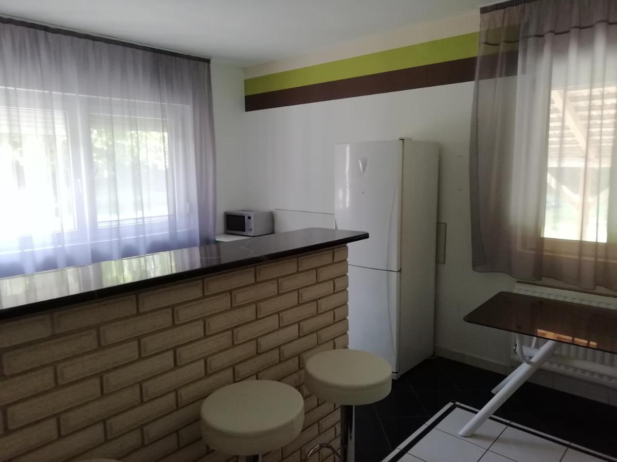 Maci Vendégház Bekescsaba Esterno foto